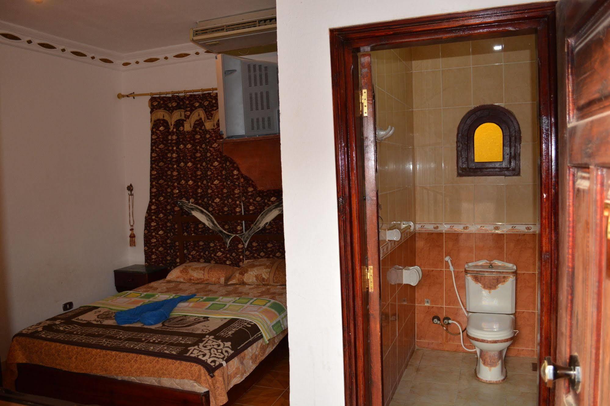 Seven Heaven Hotel Dahab Exterior photo